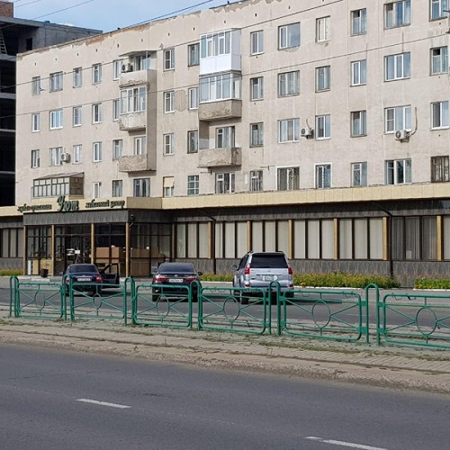 г. Усть-Каменогорск, пр. Абая, д. 13, магазин "Уют"